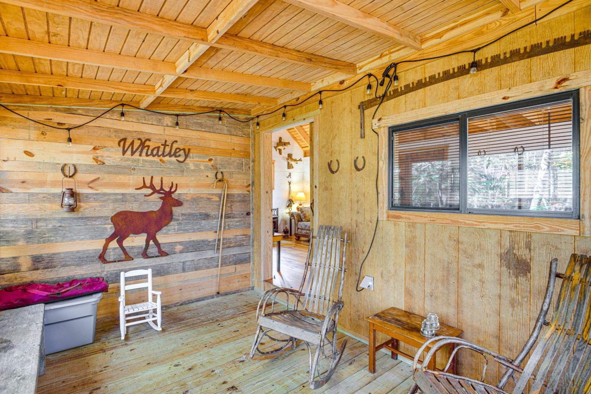 Secluded Tallassee Cabin With Fire Pit And Porch! Buitenkant foto